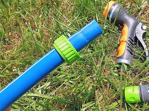 Как подключить пистолет для полива к садовому шлангу