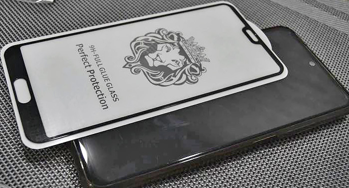 Чем отличается защитная пленка от стекла для смартфона?