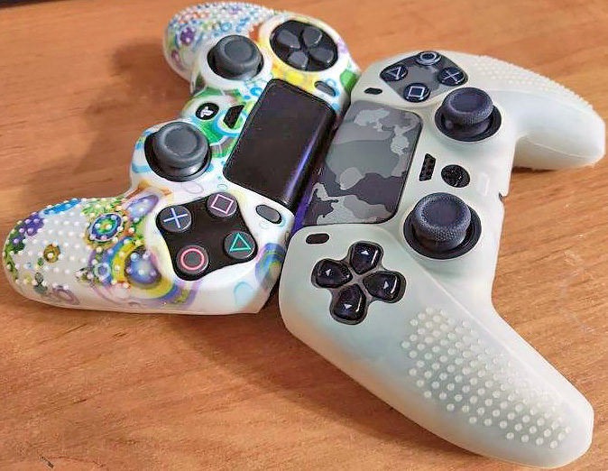 Для чего нужен трекпад на геймпаде?