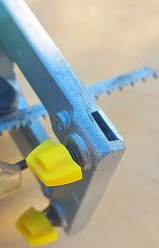 Как установить линейку-упор на электролобзик