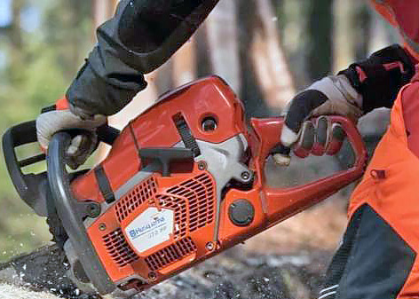 Электрические, аккумуляторные, бензиновые цепные пилы: чем отличаются и где используются