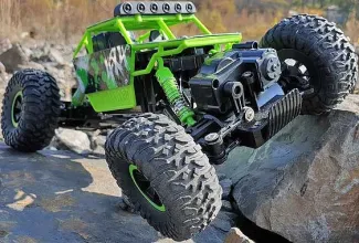 Обзор машинки на радиоуправлении DEXP Champion