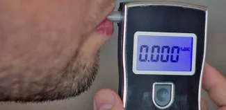 Алкотестер Дельта АТ-200: на страже «свежего» дыхания