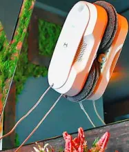 Обзор робота-мойщика окон Hutt DDC56