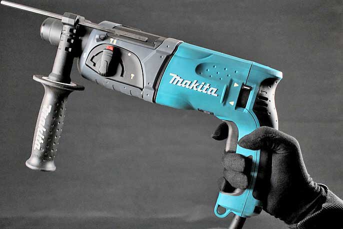 Обзор перфоратора Makita HR2470 + набор буров D-00795