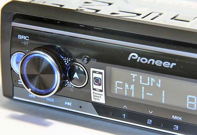 Pioneer MVH-S510BT: Sleeper среди головных устройств размера 1DIN