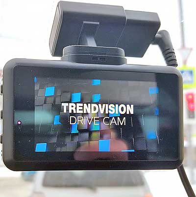 Обзор автомобильного видеорегистратора 3-в-1 TrendVision DriveCam Signature