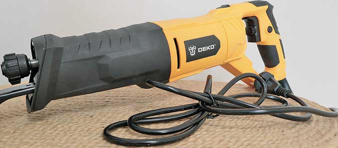 Обзор сабельной пилы DEKO DKRS1200