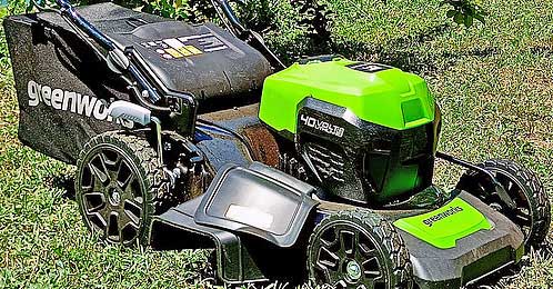 Обзор самоходной аккумуляторной газонокосилки Greenworks GD40LM46SP — косим с удовольствием