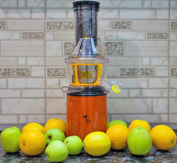 Низкая цена - высокие возможности: обзор соковыжималки Kitfort КТ-1102-1.