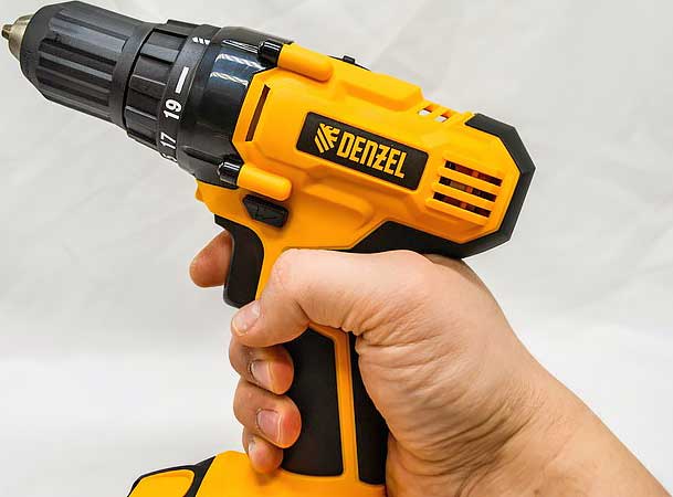 Обзор дрели-шуруповерта Denzel CDL-IB-14-02 в удобном кейсе с 2 аккумуляторами и комплектом оснастки
