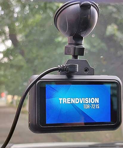 Обзор автомобильного видеорегистратора TrendVision TDR-721S EVO Pro