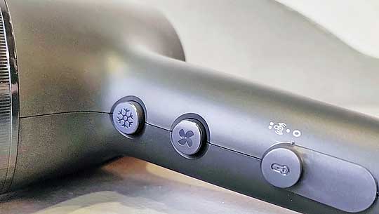 Обзор фена Philips BHD504/00 с инновационной технологией контроля температуры сушки волос