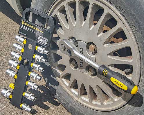 Обзор набора инструментов Berger BG2035