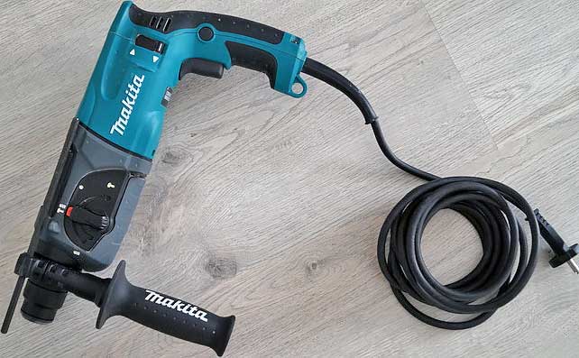 Обзор перфоратора Makita HR2470