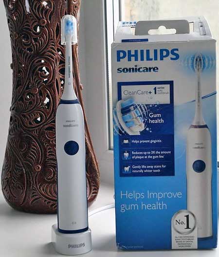 Обзор электрической зубной щетки Philips Sonicare CleanCare+ HX3292/28