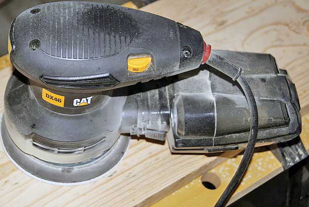 Обзор эксцентриковой шлифмашинки CAT DX46