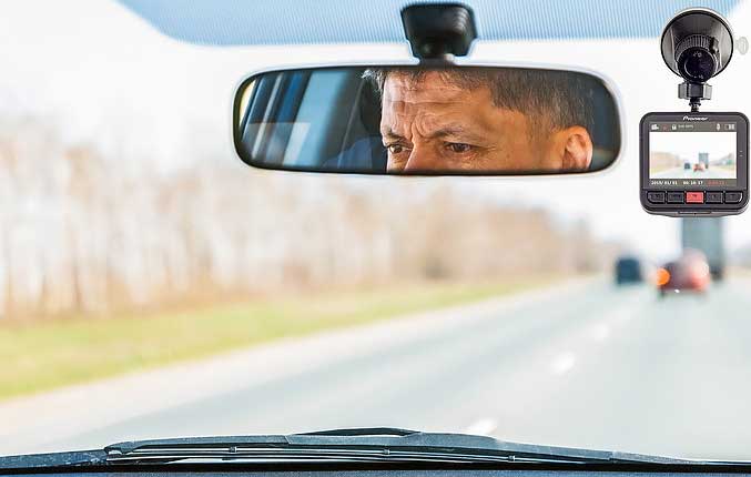 Обзор автомобильного видеорегистратора Pioneer VREC-100CH