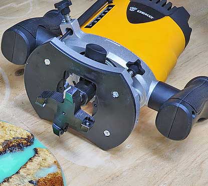 Обзор фрезера DEKO DKR1900: мощный фрезер с цангой 12 мм