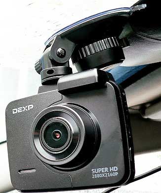 Обзор автомобильного видеорегистратора DEXP GS63I